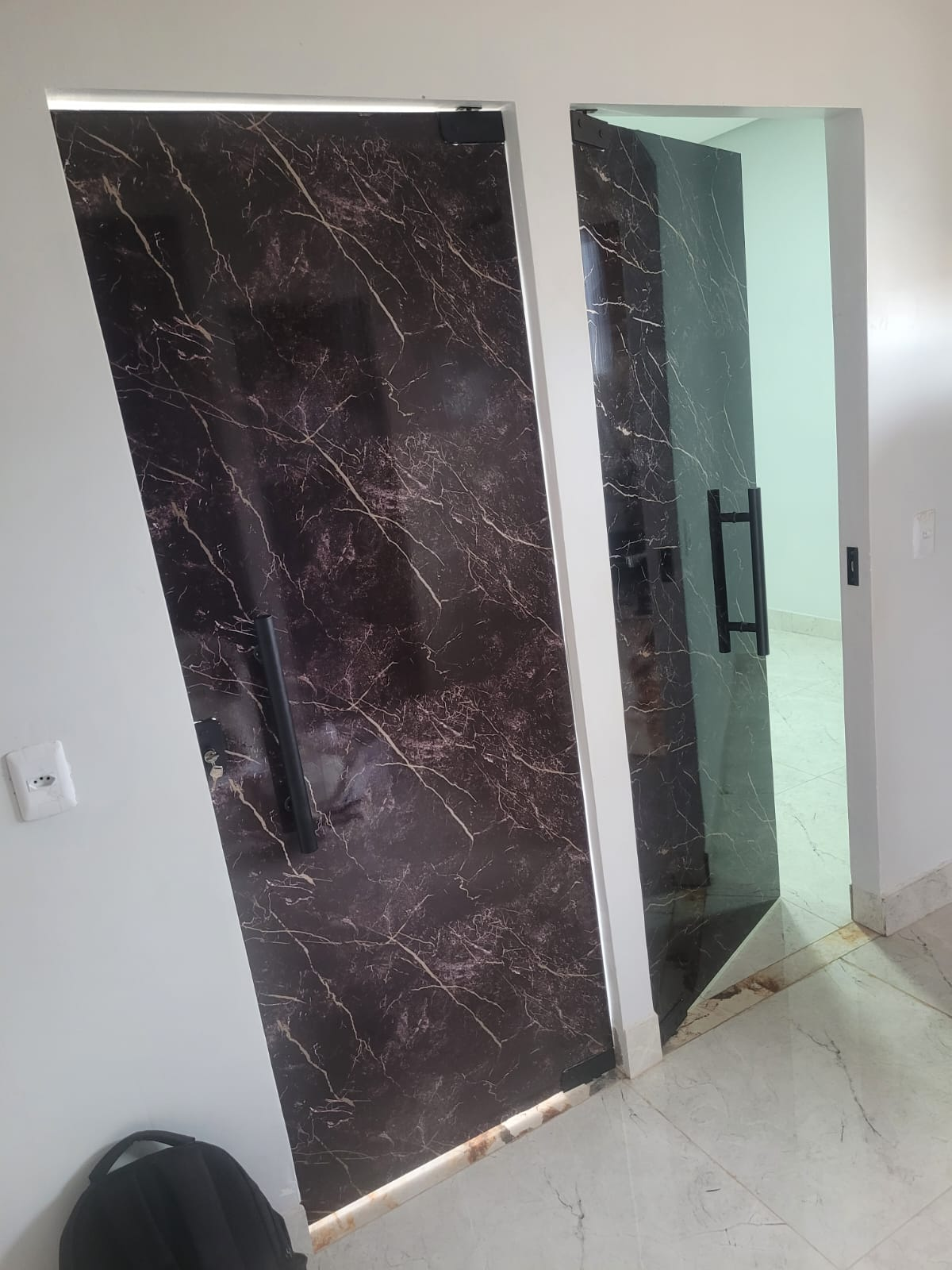 Portas de vidro com pelicula decorativa
